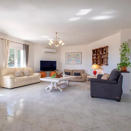 Domus Cilla Apartmán Pittulongu